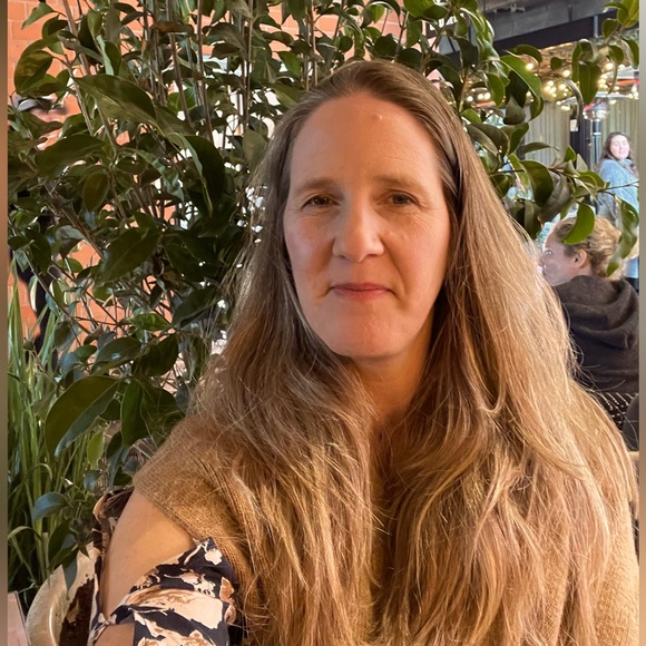 Meet your Posher, Tami - Picture 1 of 1